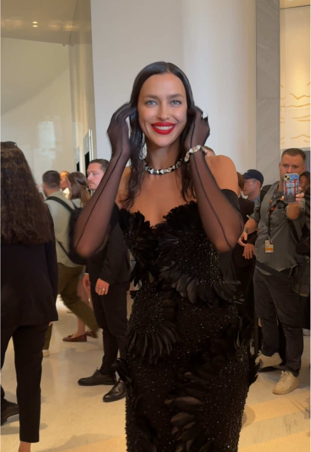 #irinashayk #irina #onregardequoi #cannes2025 #cannesfilmfestival #TikTokFashion #filmtok #tiktokfilm 
