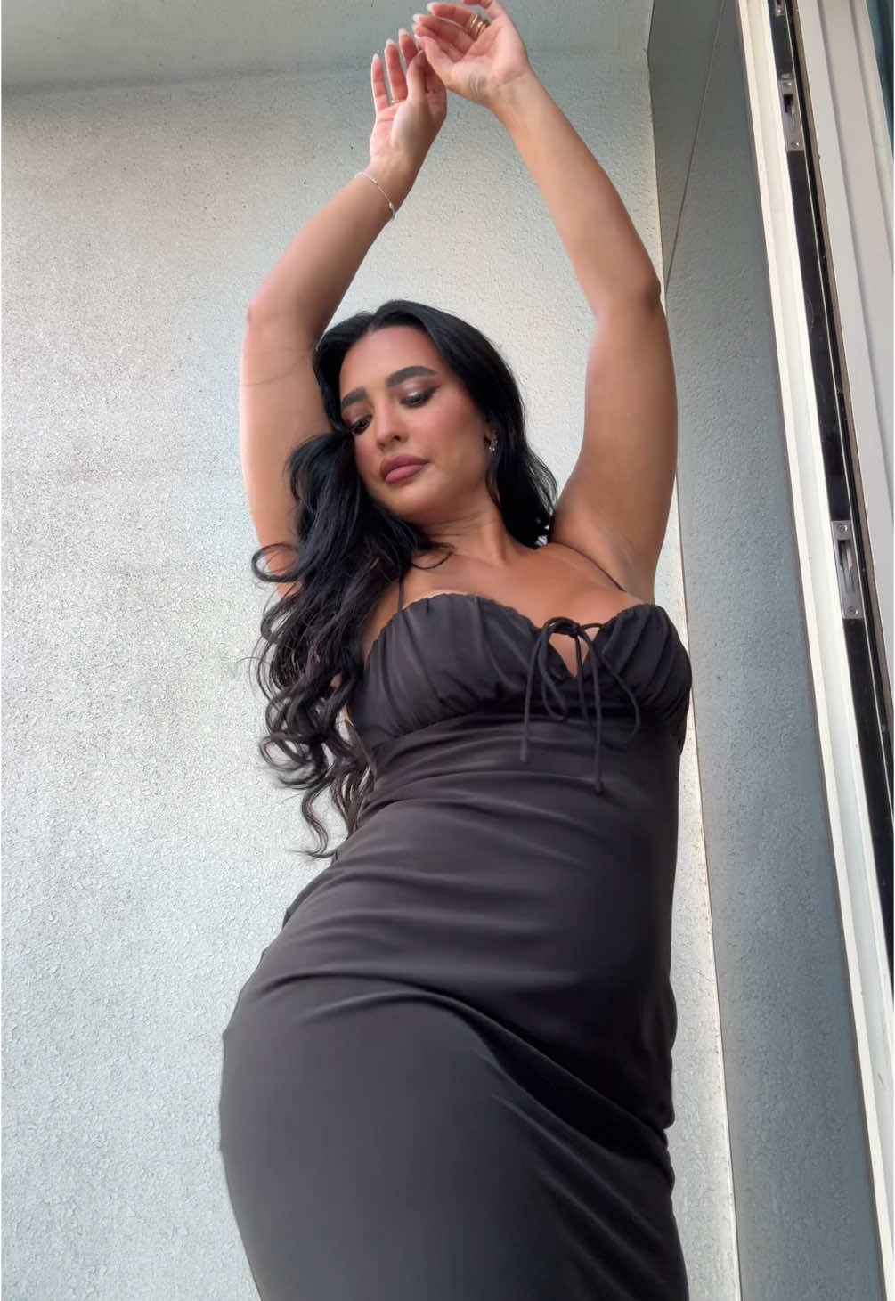 #fyp #ArabTikTok #bellydancetiktok #trendingsong #explore #raqssharqi #dubai #stockholm #UAE #raqs #bellydancing #dancer 