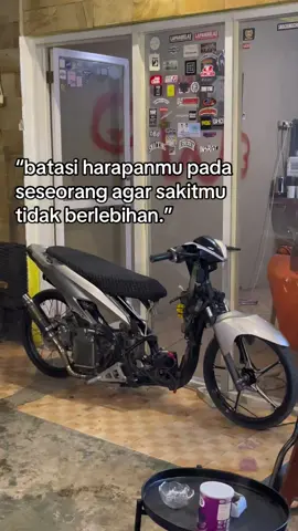 and aku merasakan sakitnya🥺