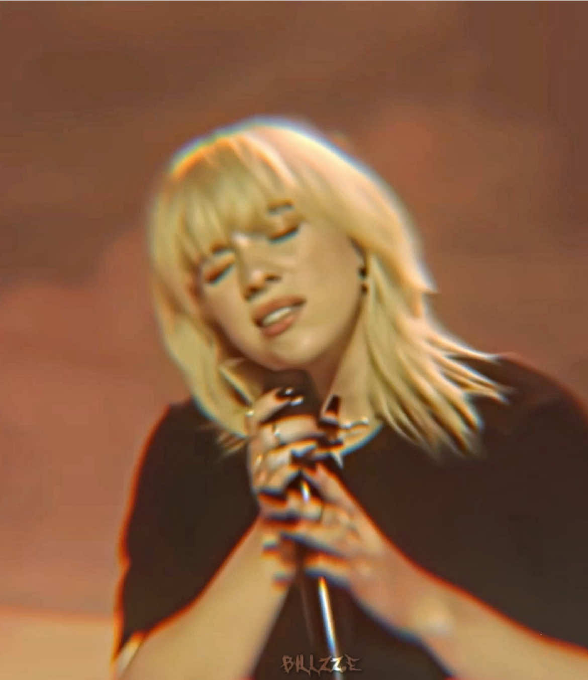 LET ME BE . || #billieeilish #billieeilishedit #edit #billieeilishmetgala #billieeilishhot #billieeilishnews #recent #wlw #fyp #billieeilishlive #foryou #xycba #billietok  > cc : mine  > scp : mine / @overbills  > some shakes : @overbills