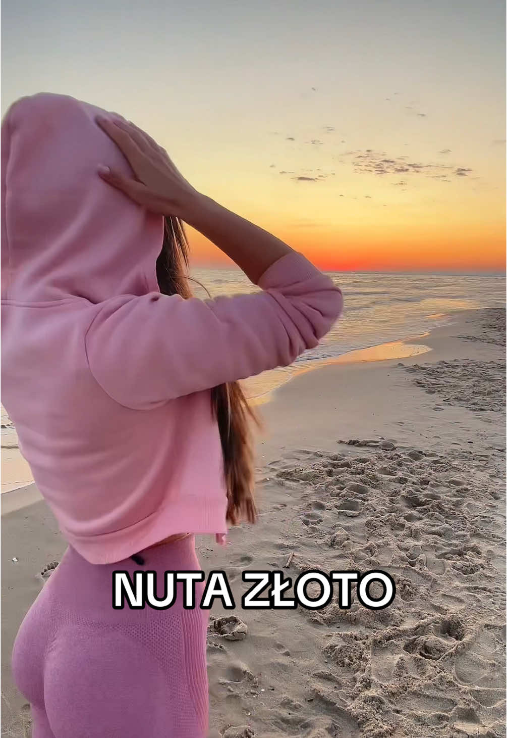 Uwielbiam zachody nad morzem 🥹✨