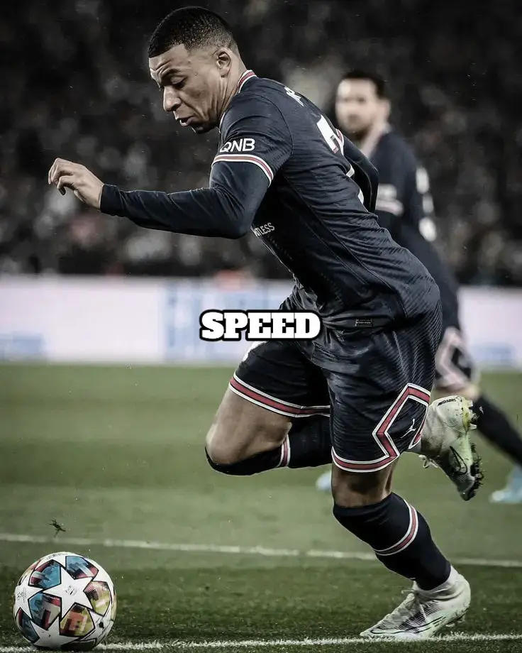 MOST COMPLETE PLAYER IN HISTORY💀#cristianoronaldo#ronaldo#ronaldofans#fyp#viral#fotbol#footballtiktok 