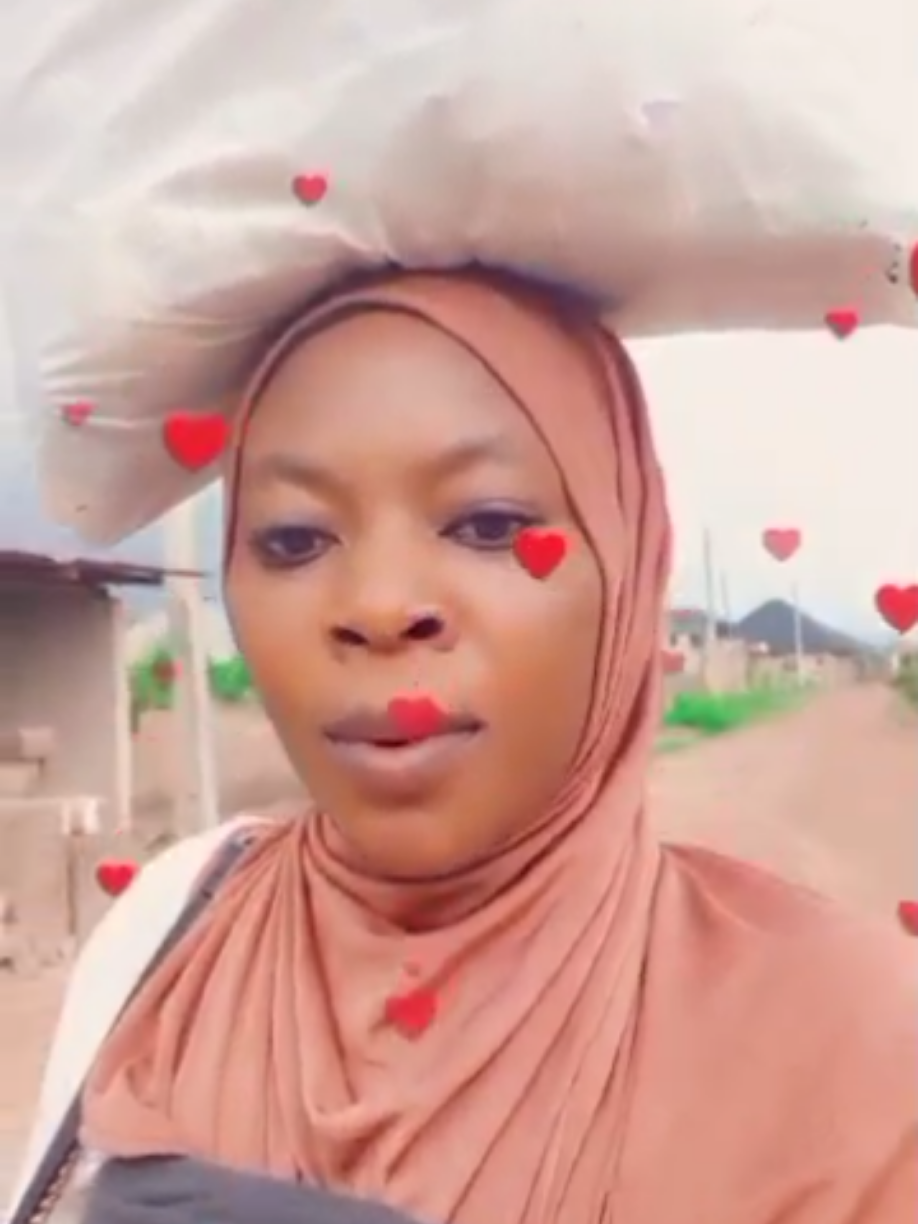 BUSINESS IS EASY BUSINESS IS EASY.... stress of Delivery alone wan kill me. Sha keep patronizing me❤❤❤#delivery #hustle #WomenOfTikTok #womenownedbusiness #fashiontiktok #materials #fabric #fyp #westafrica #foryoupage 