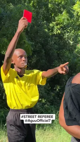 STREET REFEREE ⏩ 😂😂😂😂😂😂 @KITUPE ELECTRONIC DI @ESPN FC  #goviral #fyp #aguureferee #refereemoments #footballmoments #funny #derby #uefa #epl #nbc #tanzaniapremiereleague #tend #goviral #creatorsearchinsight 