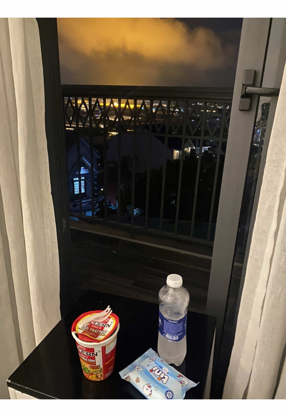 Dalat về đêm🥺 Vừa ăn mì vừa chill…ôiii feel😊#dalat