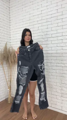 Coleção nova✨ Já disponível na loja Calça Mom grafite Do 34 ao 44 140,00💰 Body gringa 80,00💰 para dúvidas e compras 👉🏽📱 (11)93264-9448 (ou link na bio) Enviamos para todo Brasil🇧🇷 Enviamos via motoboy para todas regiões de sp 🛵 •rua santo Antonio do aventureiro 132- gru Horário de Atendimento⏰ seg a sáb 10:00 as 19:00