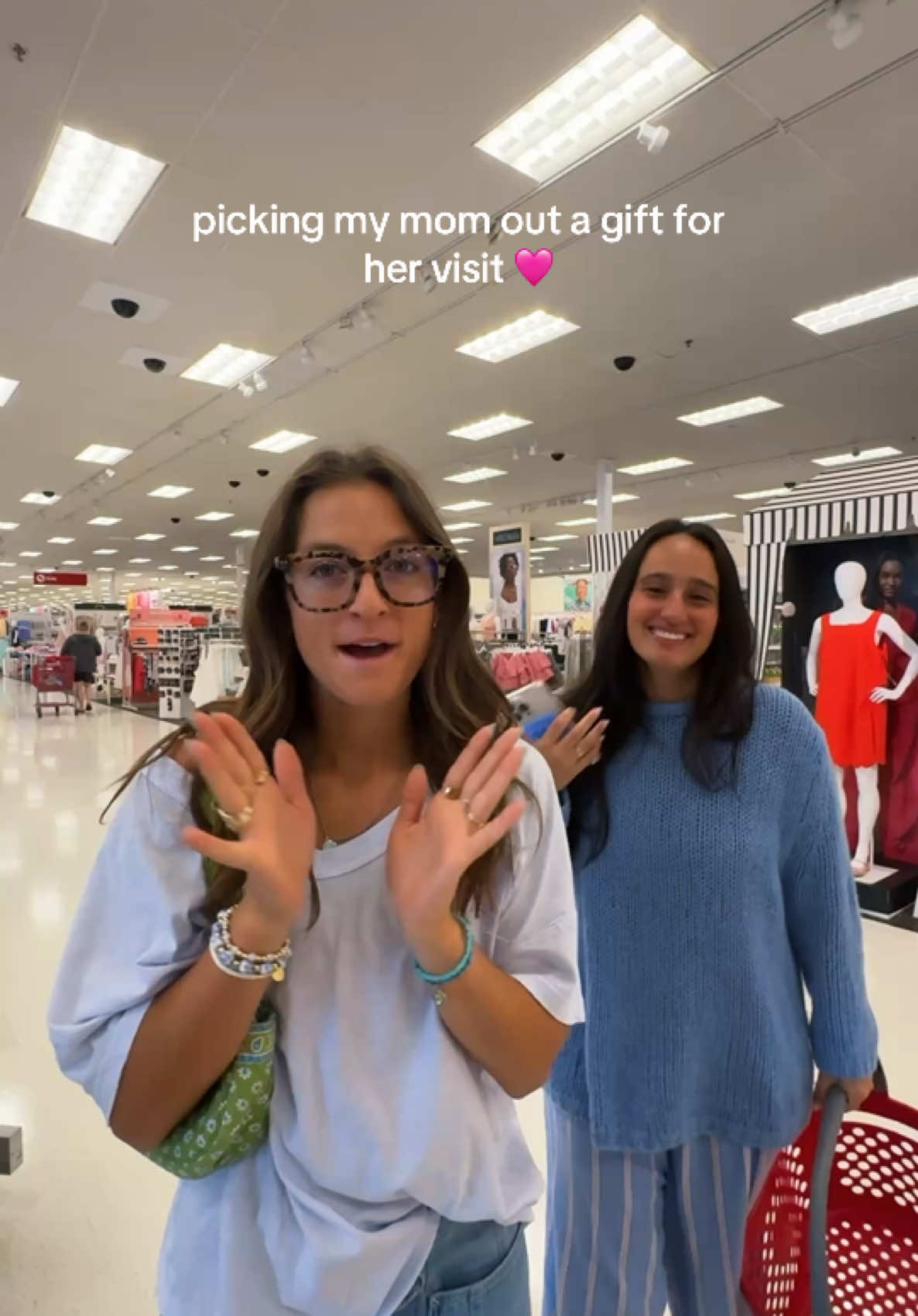 #ad I’m actually so excited to read both of these before or after🥹 @target #Target #TargetPartner @LTK #liketkit #TargetBooks https://liketk.it/5dJKT