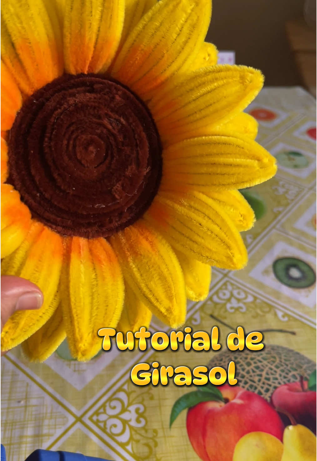 Tutorial de girasol grande🌻🌻🌻🌻🌻 espero que les sirva de ayuda🌼 #limpiapipas #floreseternas #majiflowers #girasoles🌻 #tutorial 