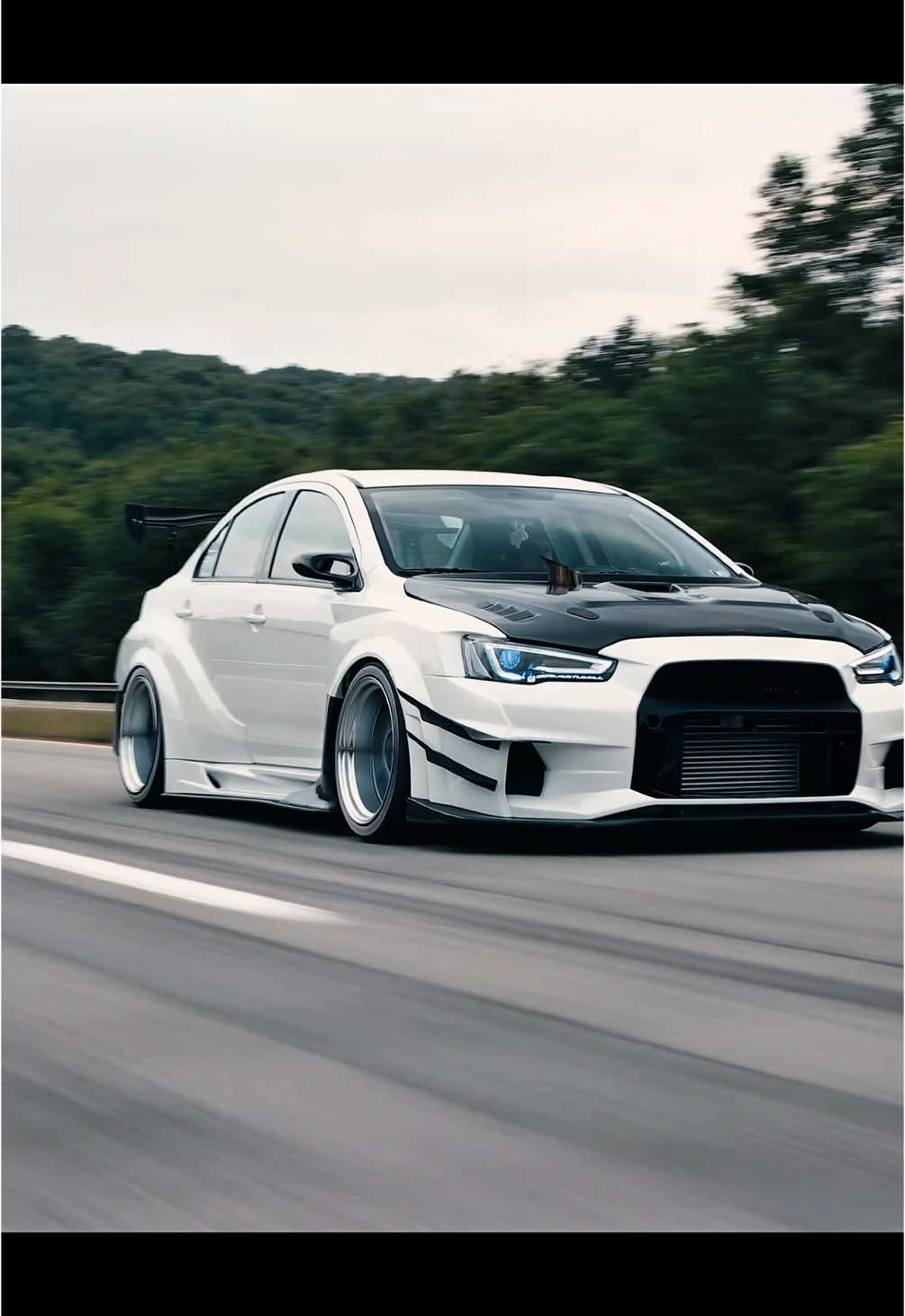 Wich Evo do you prefer? 🗿 #cars #storytelling #carhistory #mitsubishi #evo10 