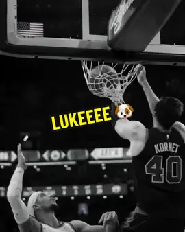Luke was BARKIN’ last night 🔥🐶 #celtics #bostonceltics #celticsbasketball #nbaplayoffs #lukekornet #kevinmchale #NBA 