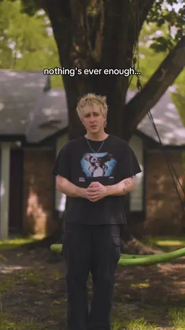 SUPRISE! ‘fade away’ out at MIDNIGHT!!! who’s gonna be listening??? 💙 #originalmusic #songwriter #MentalHealth #singing #depression #newmusic 