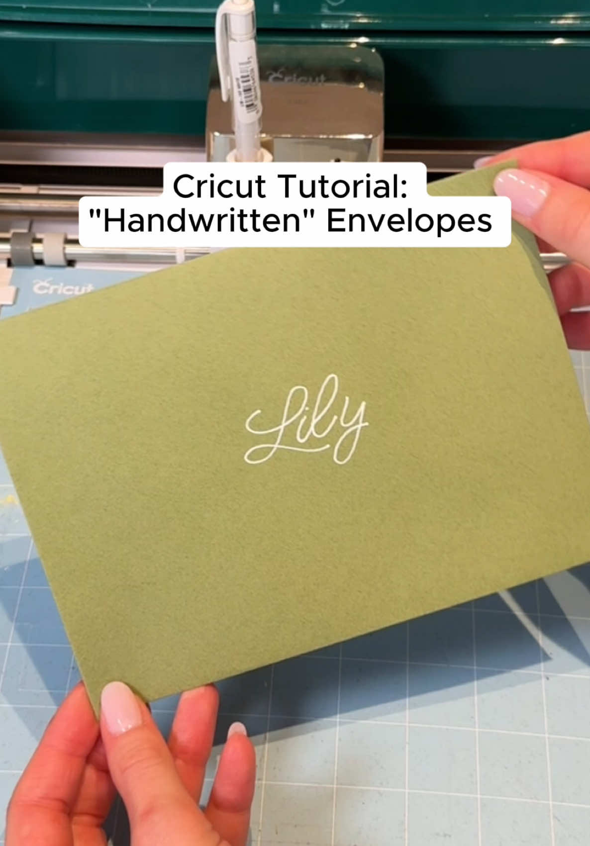How to write with your Cricut! I used this method to give a calligraphy look to the inner envelopes for my wedding invitations. Once you get the method down, it is a relatively quick process and it takes your invitation suite to the next level 🔥 #cricut #weddinginvites #calligraphy #DIY #weddingdiy 