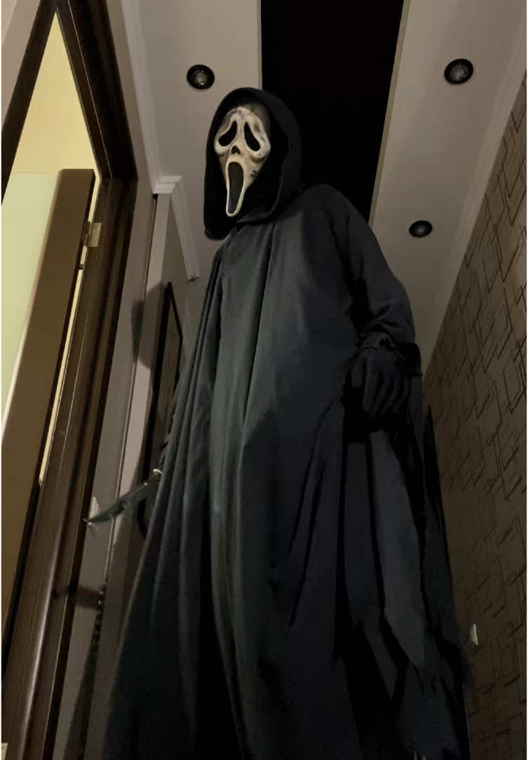 Oh I could teach you how to scream… #BookTok #ghostfacecosplay #ghostfacekillah #darkromance #ghostface 