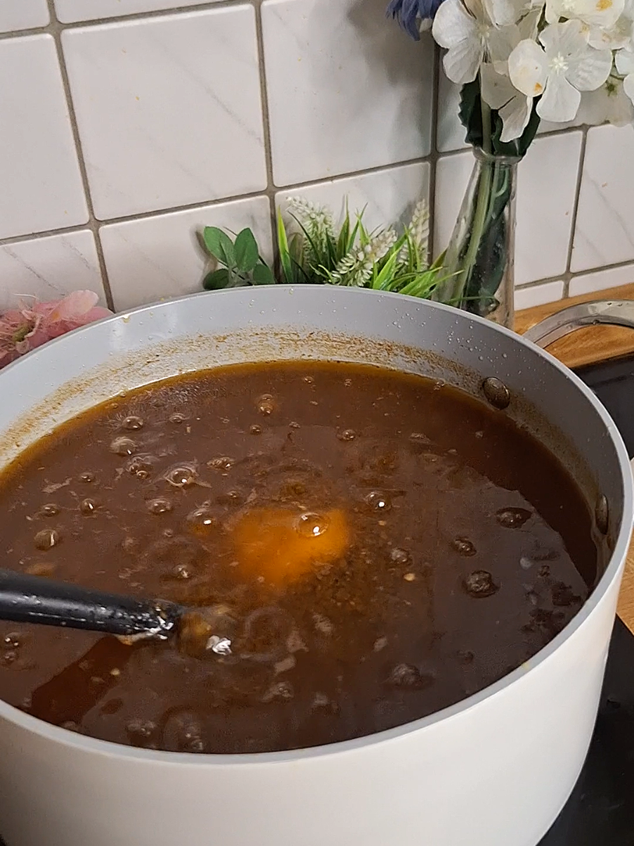 Let's Make Shito(Ghana Black Stew) Recipe.  INGREDIENTS  Onions Garlic  Ginger  Scallions  Porree Petersille  DRY SPICES  Rosemary powder  Star anise Cloves Bay leaves  Herbs of providence BLENDED INGREDIENTS  Shrimp powder  Herrings powder  Chilli pepper powder  OTHERS  Salt to taste  Vegetable oil  #ghanatiktok🇬🇭 #ghana #ghanaianfood #shito #shitorecipe #blackstew #AfricanFood #fyp #cookwithdebby #cookwithdebbybackup 