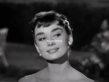 oh paris☕️#paris #france #audreyhepburn #iconic #vibes #thecityoflove #parisaesthetic #aesthetic #trend #fyp #baguette #coffe #pinterest #goviral #viralsound #fashion #vibing #mzatess 