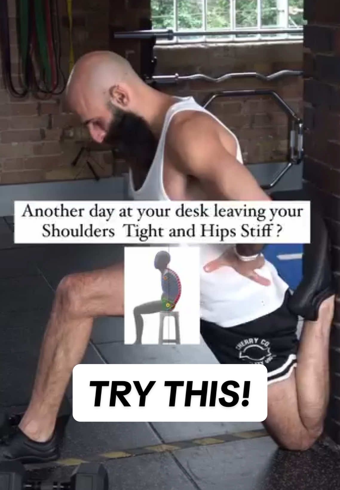 📍 Believe it or not, l'm not always in the gym. Some days, I'm home, spending hours in front of a screen. That's why I make it a priority to stretch, open up my hips and shoulders, and stand every 30 minutes. Here are a few ideas you can try too. We're in this for the long run-let's keep our bodies pain-free, healthy and strong! - - - - - - - - #shoulders #posture #backpain #bodypain #9to5problems #9to5isnotforme #ramovement 