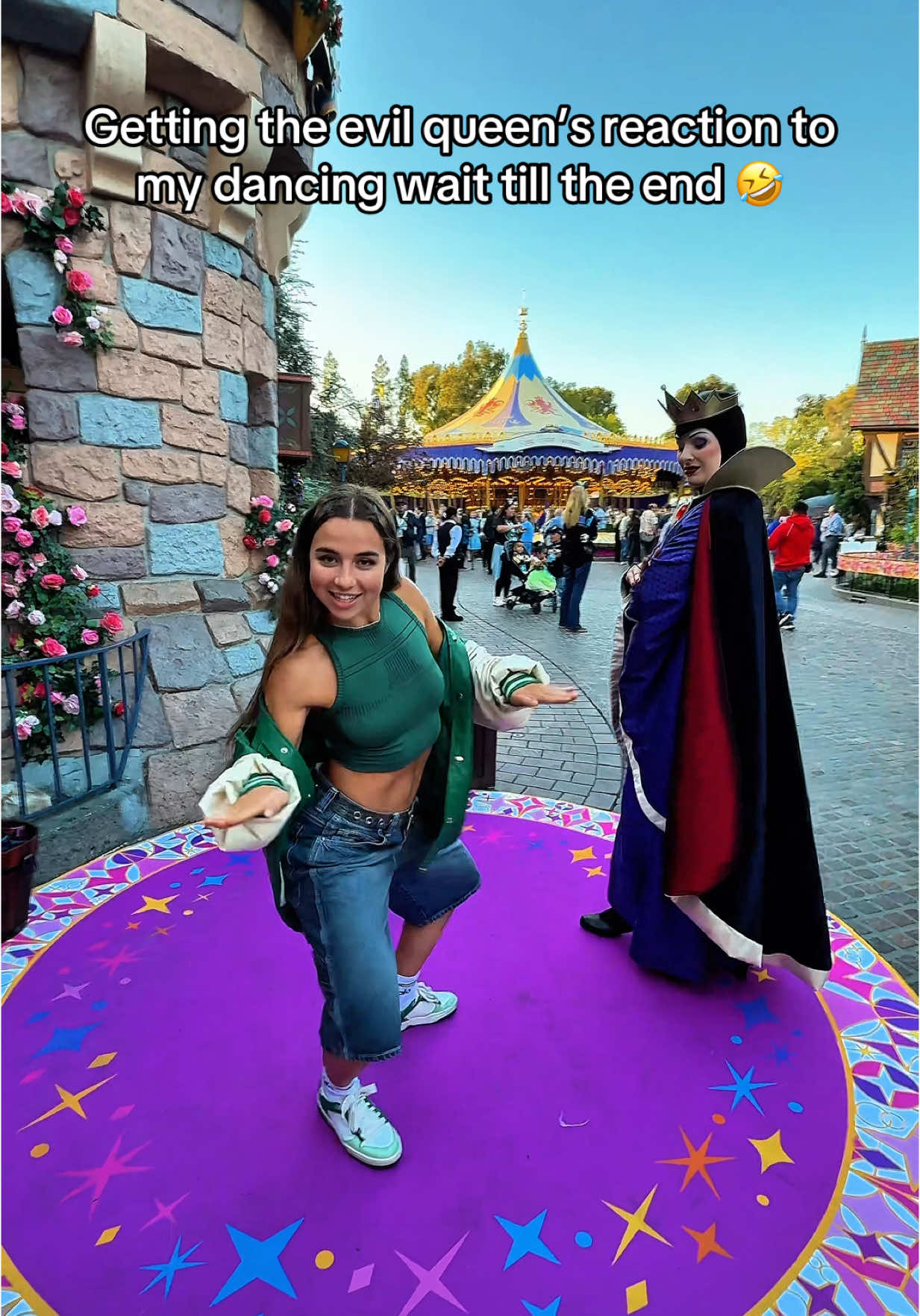 The Evil Queen is simply iconic 🤣 wait till the end #evilqueen #reaction #disneyland70 @Disney Parks 