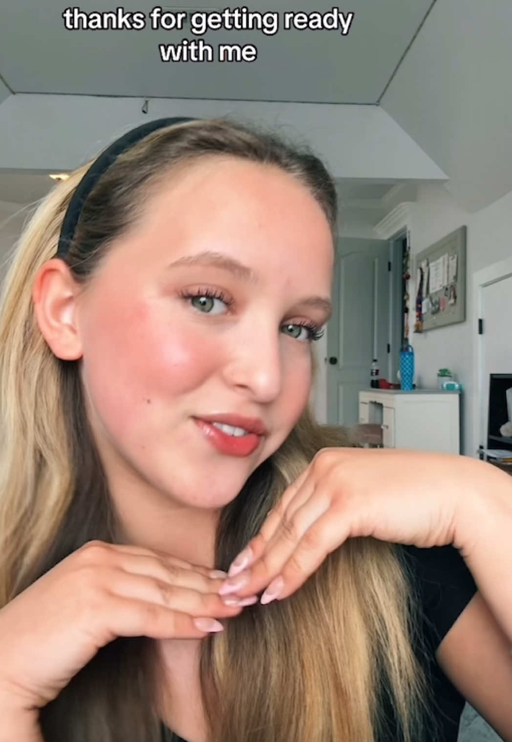 GRWM for a beach date!! ☀️🌊#meditherapy #powderserum #blurcream #poreprimer 