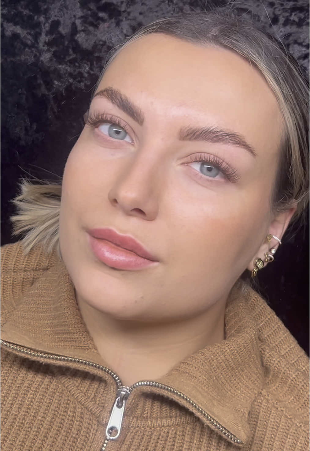 Hallo meine Lieben,☺️ Ich habe meiner wunderschon Kundin braune Wimpern gezaubert. Wie findet ihr die Wimpern?😍 #lashes #wimpernverlängerung #braun #blaunewimpern #lashextensions #lashtech #wimpern #beauty 