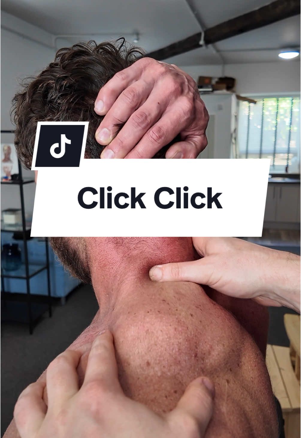 WAIT TO HEAR THAT HUGE TRAP MUSCLE KNOT CLICKING! WHO NEEDS THIS? #utilitymassage #massage #massagetherapy #muscleknots #deeptissue #deeptissuemassage #backpainrelief #backmassage #asmr #asmrsounds #neckpainrelief #neckmassage #tensionheadache #tensionheadaches 