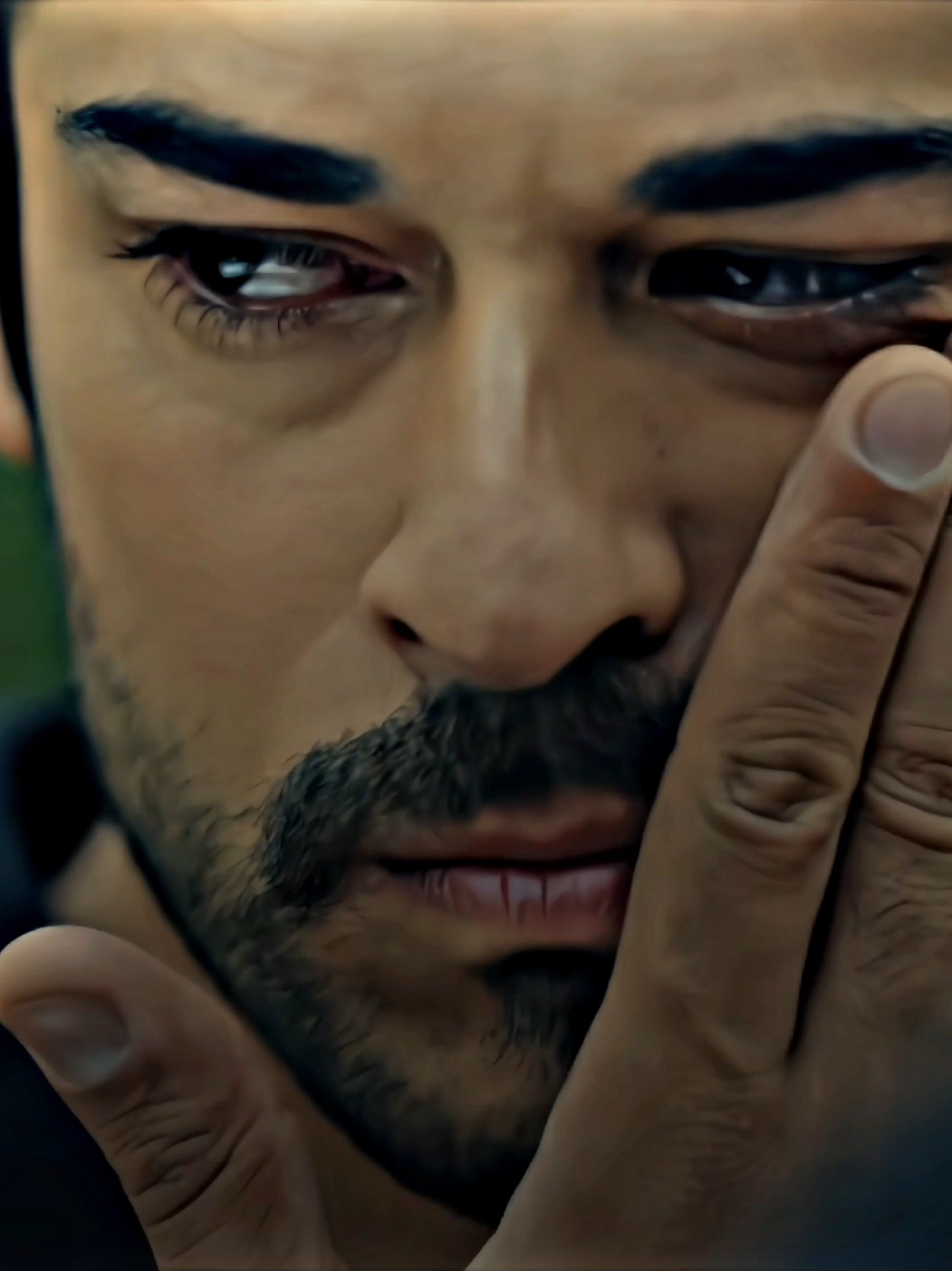 It shouldn't have ended like this. #endlesslove #karasevda #turkishseries #turkishdrama #turkishdizi #emirkozcuoğlu #emir #kozcuoğlu #nihansezin #nihan #sezin #nihankozcuoğlu #nihansezinsoydere #nihansoydere #nihansezin💕😍 #kemalsoydere #kemal #soydere #kemalsoyderee🌸 