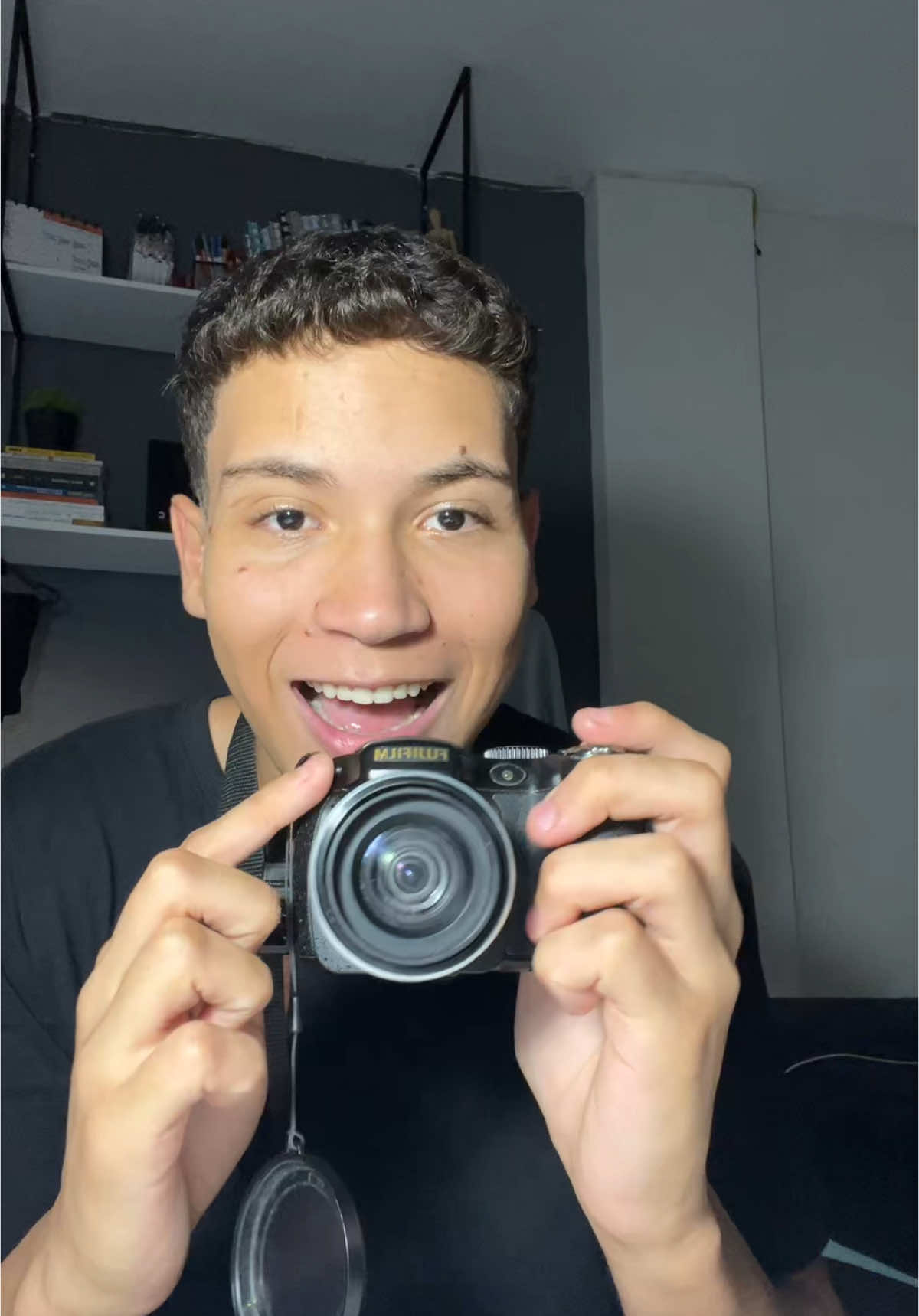 Fujifilm finepix S 2800 é cybershot ou não? 🤔 #cybershot #fujifilm #fujifilmfinepixs #2800 #camera #camerafujifilm 