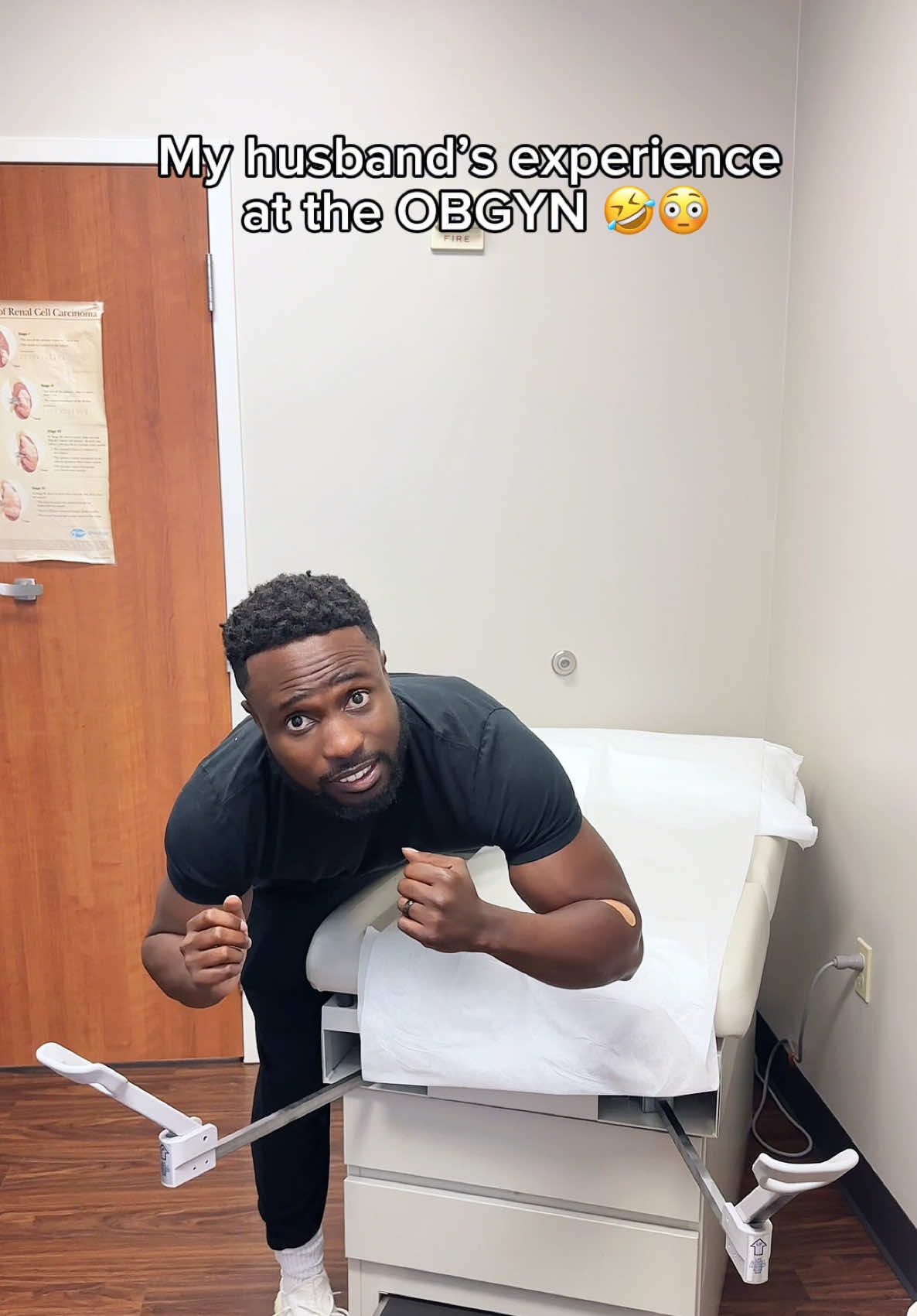 his reaction is priceless 🤣 