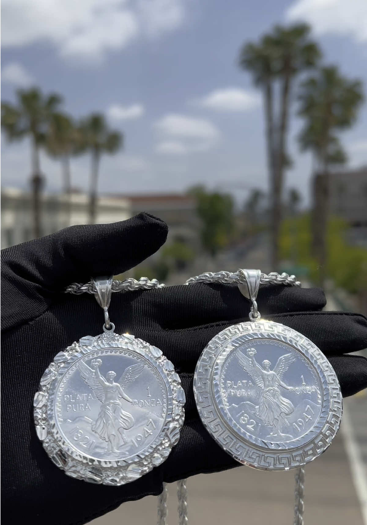 🇲🇽💎 Cop your next statement piece at HuertaJewelry.com  • 💰Flexible Financing Options 🚀Fast & Secure Shipping  💬 Got Questions? DM or text us at (909) 300-2716  • #huertajewelry #joyeria #joyeriamexicana #925 #corridos #plata925 