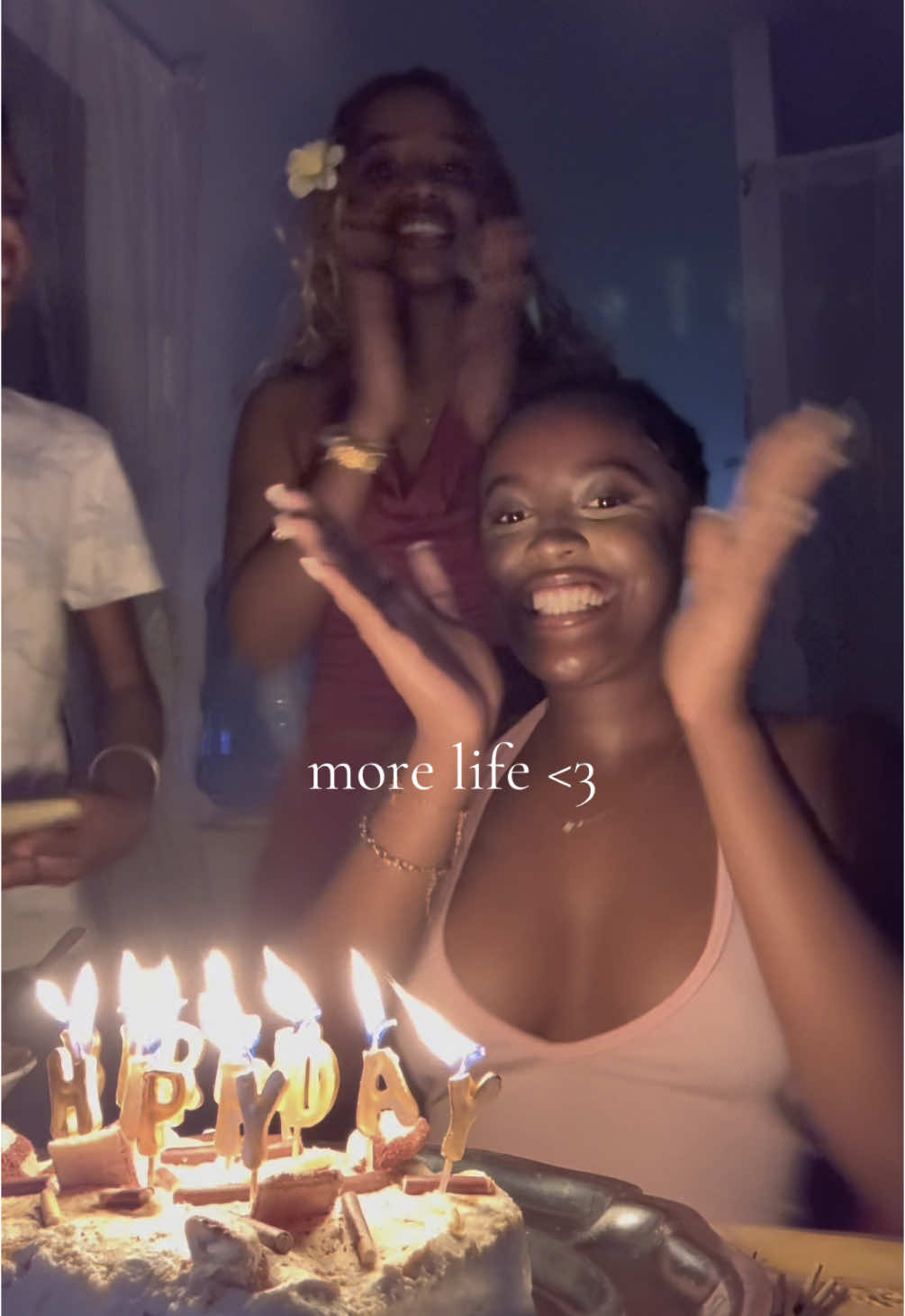 LOVE LOVE SISTA 🩷 @SOFIA.🇲🇬 #fyp #birthdaygirl #mayotte976 