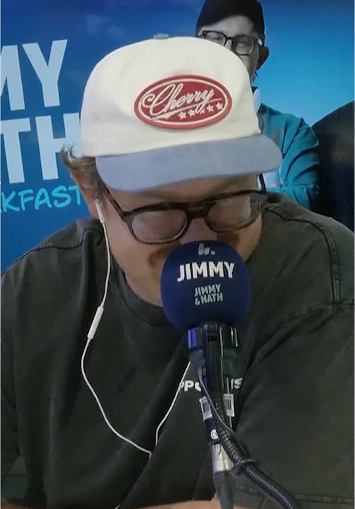 How do you make a pool table laugh?  #dadsoftiktok #funny 