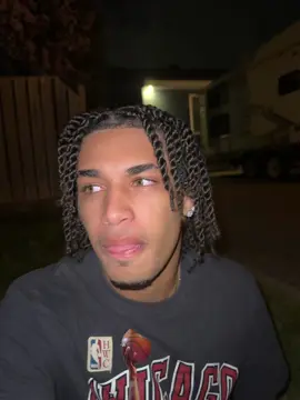 As soon as I graduated high school instead of going to university with all my friends I used all my money to Move away from my friends and family in Australia to go live in Canada to stream with ali to follow our dreams, it’s been 6 months so far and streaming and ali are the only things I have in my life right now and I just lost both of them (ali and me are no longer friends, and he broke my pc so I can’t stream)  Now it’s time to go somewhere new and become independent. Nothing can stop me from achieving my dream I will be a great streamer and I can’t  go back home and face my family in Australia until I do, unless this would all be for nothing. Let’s keep workin 🤞🏽