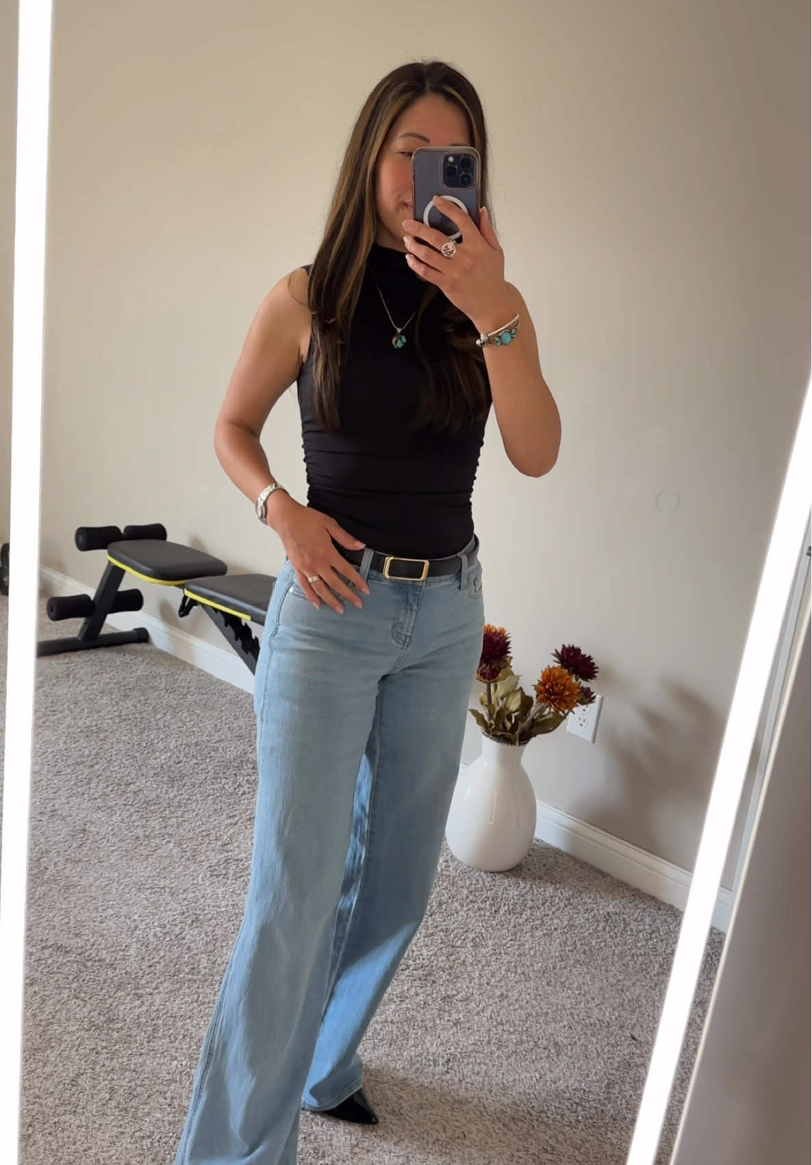 Same wide-leg pants, two totally different moods – lazy day vs. evening chic. Which vibe are you feeling? #PetiteStyle #WideLegPants #DayToNight #StyleSwitch #OutfitVibes #CasualToChic #VersatileFashion #StyleTransformation #EffortlessStyle #OOTD #StyleInspo