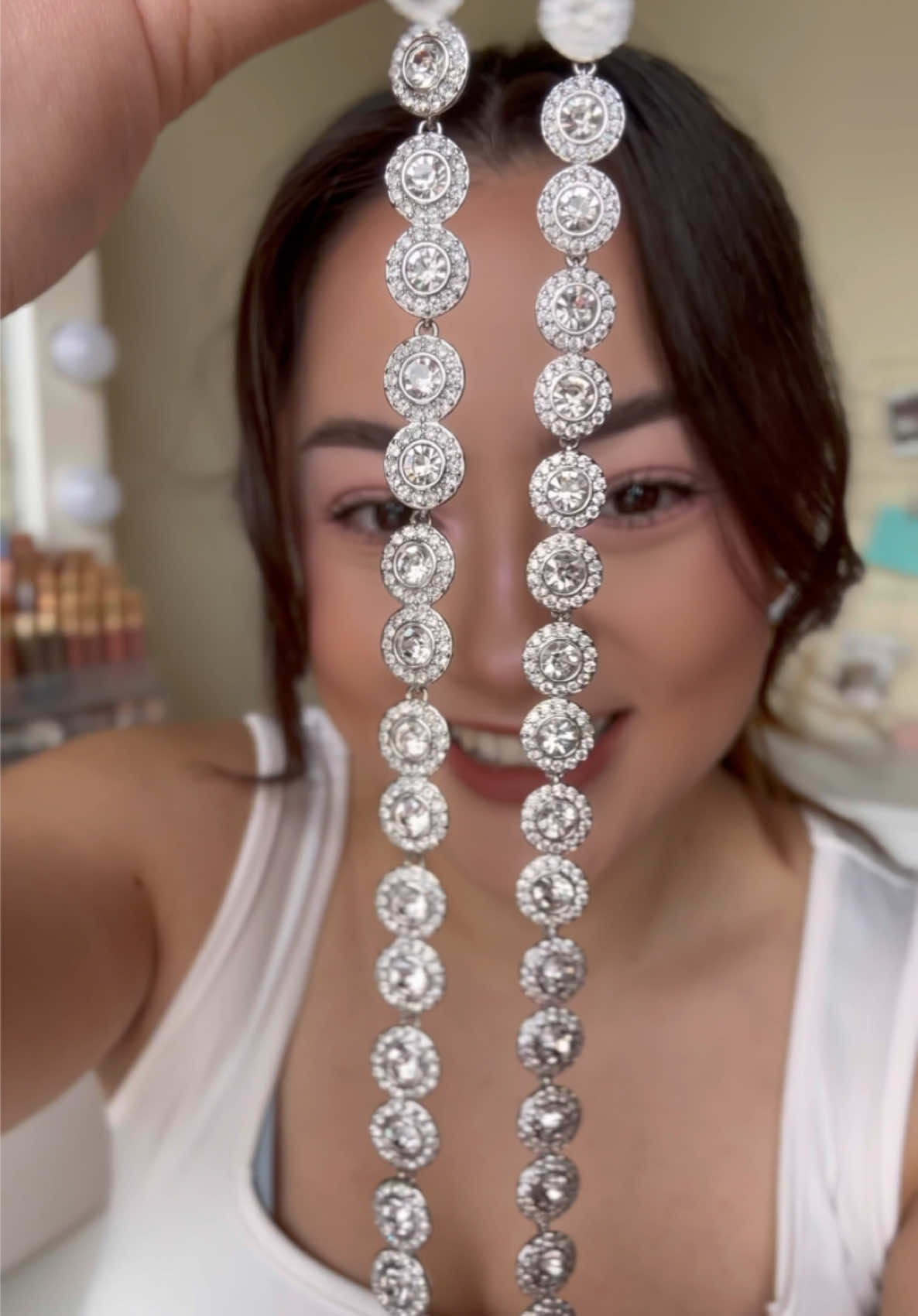 Haul del collar Angelic de Swarovski !! 🦢    Encontraron las diferencias?? Si ustedes desean comprar el collar les dejo el link en mi perfil! 🇨🇳 #collar #angelic #fashion #moda #joyas #aesthetic #diamond #diamantes #swarowski #chinos #dhgate #página #amarilla #pinterestgirl #pinterestaesthetic #girly #girl #romantic #Love #vintage #parisian #parisianaesthetic 