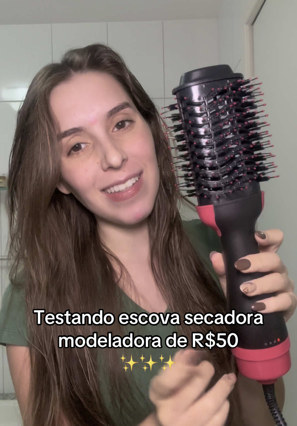 Testando escova secadora/modeladora de 50 reais 😂 será que deu certo? Me contem o quê acharam #cabelos #cortebutterfly #corteemcamadas #escovasecadora 