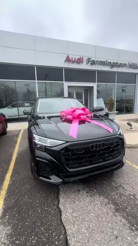 Beautiful 2025 Audi Q8💖 #audi #carsales #dealershiplife 