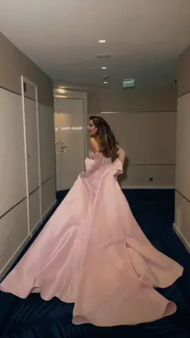 مع الجميلة @Randa hajjaj بفستان من تصميم @HUDA ALJARALLAH 😍✨! #viraltiktok #tiktok 