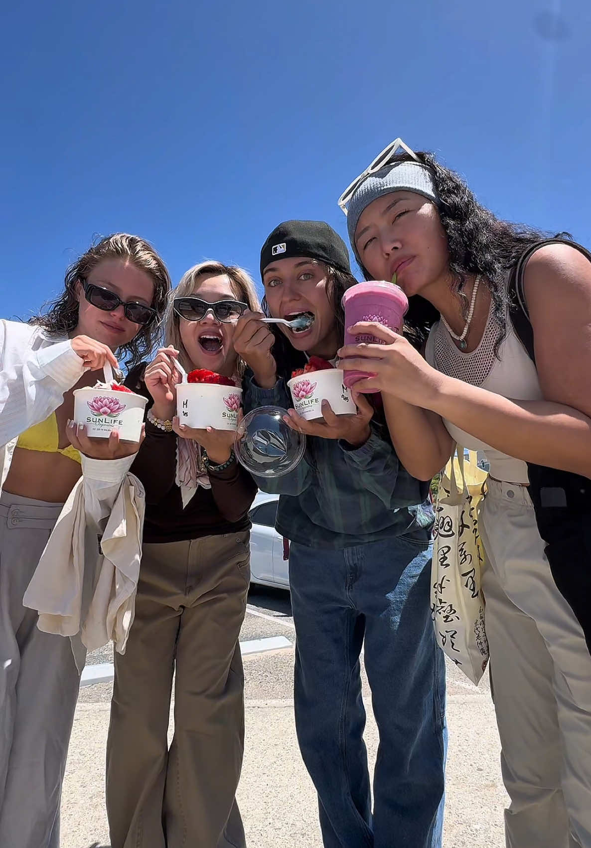 my new fav way to make friends is @airbnb experiences 🤭 #airbnbpartner 