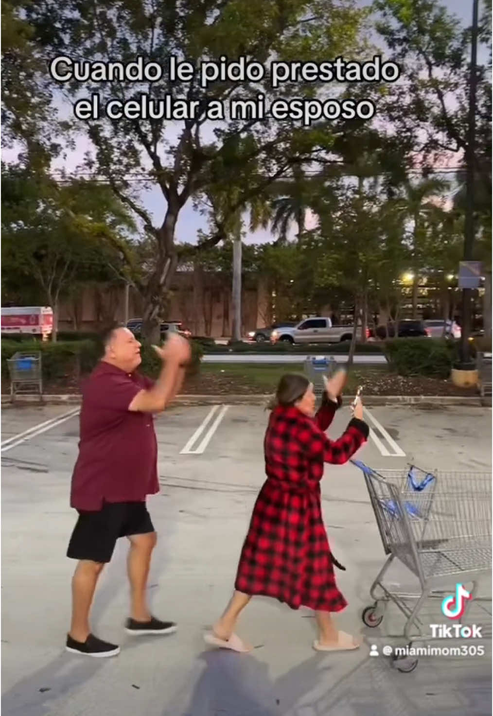 Es que él no tiene paciencia!😂 #foryourpage #foryoupage #momoftiktok #viralvideo 