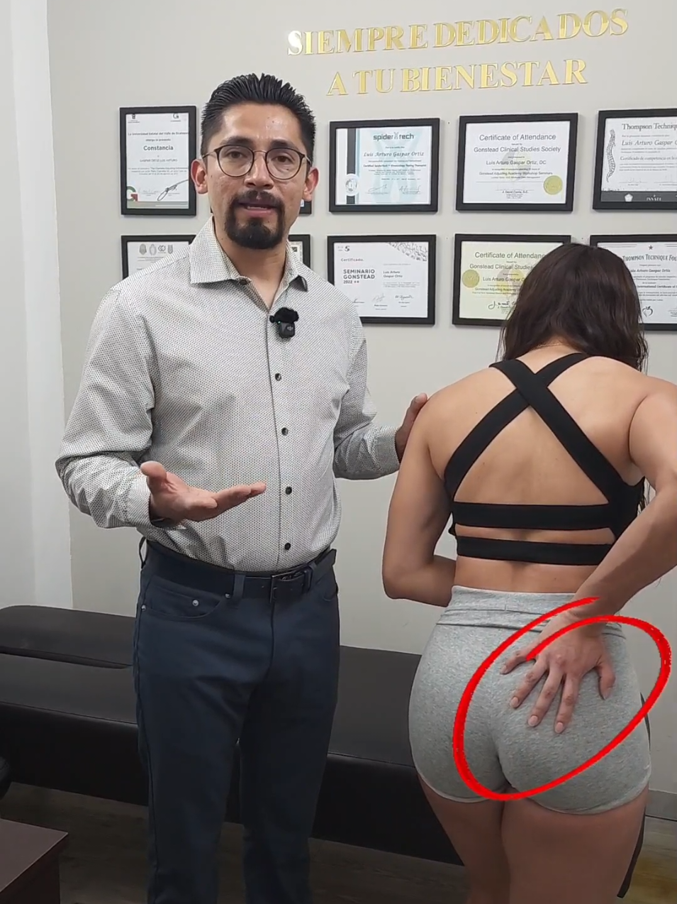 El ejercicio de 15 segundos que ALIVIA tu ciática | Evita daños permanentes.  📍Eje Central Lázaro Cárdenas 280, Colonia Guerrero, CDMX.  📲 55 3024 9796 #dolordeciatica #quiropracticaefectiva #aliviodedolor #saludespalda #professional #quiropractica #fyp #paratiiiiiiiiiiiiiiiiiiiiiiiiiiiiiii #mexico🇲🇽 