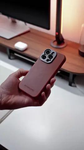 Unboxing the Tan Pro Leather Case for iPhone 16 Pro with @matthew_erre90 📲 #tech #unboxing #iphonecase #iphone16pro #iphoneography #iphone16promax