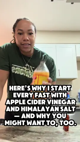 📌Apple cider vinegar + Himalayan salt helps support insulin sensitivity and keeps your energy stable — especially if you’re over 40 and working on fat loss. Take 1 tbsp ACV + a pinch of pink salt in 8-12 oz water first thing in the morning, as you see I use a shot glass. Do What works best for you.  Simple. Powerful. Effective. #intermittentfastingforwomen #insulinsensitivity #applecidervinegar #womenshealthover40 #fastingbenefits #hormonehealth #metabolichealth #fastingtips #CapCut 