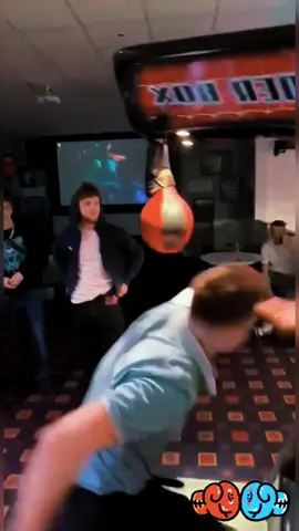 Boxing Mistakes #fpy #scared #funnyvideos #tiktok #prank #trending #fail #boxing🥊 #funny #funnymoments #screaming 