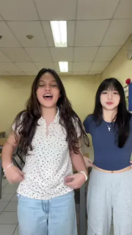 FREAK OUT! #fyp #dance #viral @beatrice 