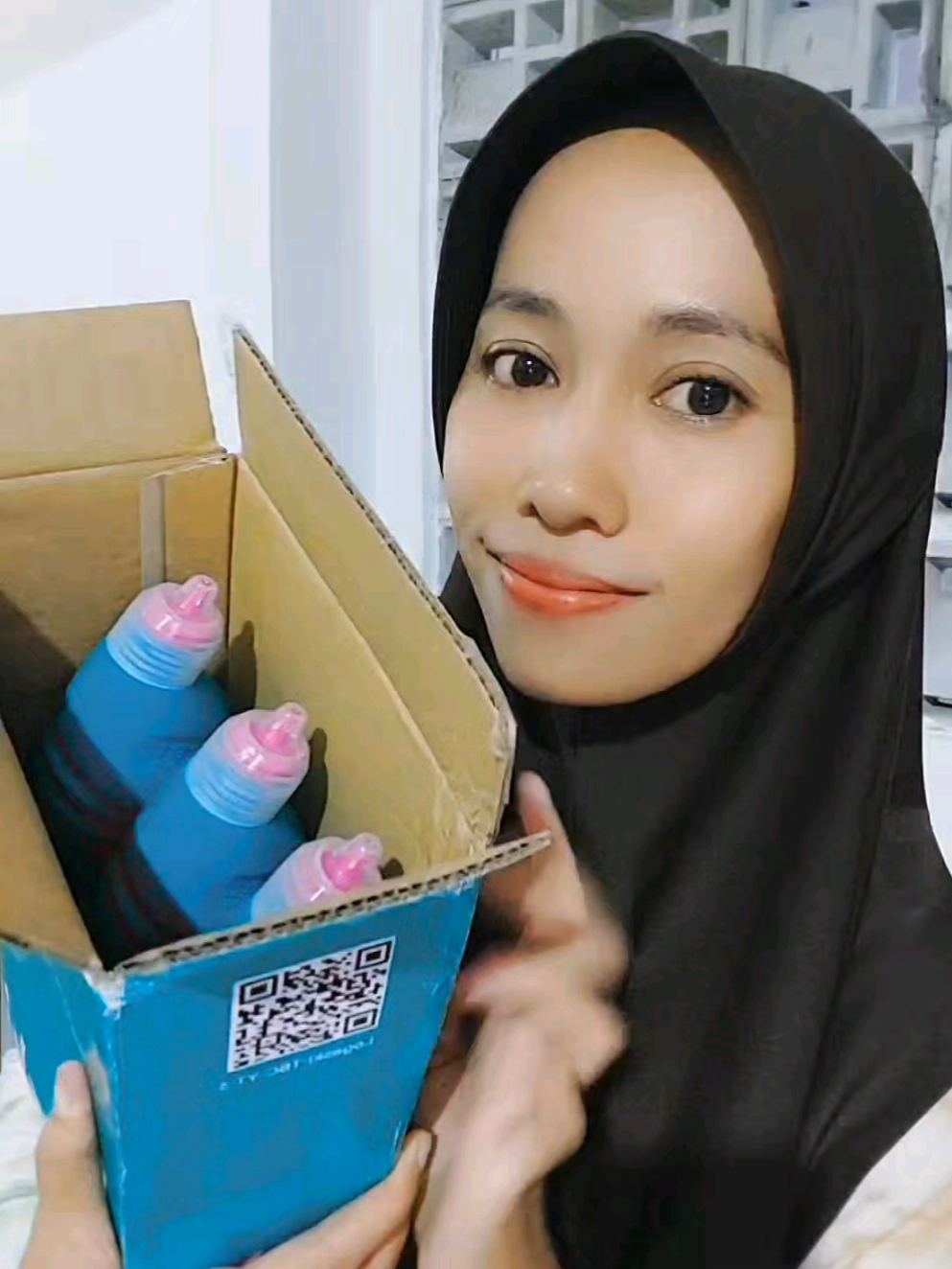 Pembersih toilet viral. pembersih toilet, kerak keramik lantai, pembersih lumut.  #logeski #logeskipembersihtoilet #pembersihmultifungsi 