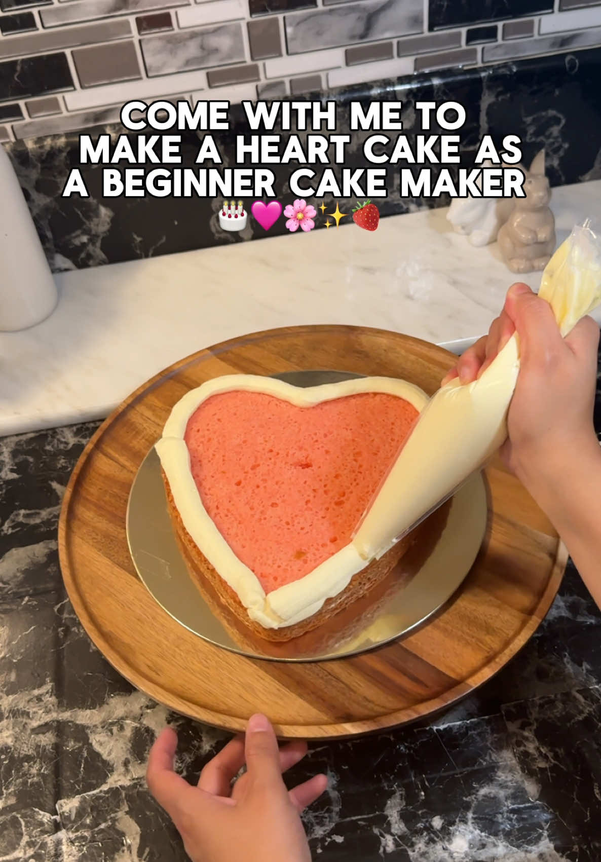 Let’s decorate a heart cake for my niece birthday, I’m a beginner cake decorator so if you have my tips I would appreciate it 🩷 #cakedecorating #heartcake #decoratewithme #BakeWithMe #caketok #strawberrycake #pastel #beginnerbaker #SmallBusiness #pastel #dessert #postre #hellokitty #whippedcream #easy #EasyRecipe #pasteles #fyp #foryoupage #paratiiiiiiiiiiiiiiiiiiiiiiiiiiiiiii #viral 