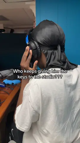 First it was KABLAM now it’s KABOOM #viralvideo #funnyvideo #brothers #rap #foryoupage 