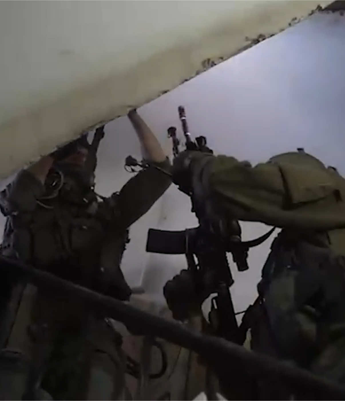 Israeli Armed Forces conducted counterterrorism operations in the West Bank in Judea and Samaria. #Israel🇮🇱 #IDF #IsraeliArmedForces #IsraeliGroundForces #ArmesForcesOfIsrael #WestBank #Judea #Samaria 