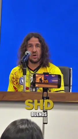 “Nosotros jugamos para la gente” 🇪🇸⚽️ Estas fueron las palabras del mítico central catalán, Carles Puyol, en la antesala de la segunda temporada de la Liga Monumental.  ¿Te la vas a perder? 🤔 #puyol #futbol⚽️ #ligamonumental #venezuela 