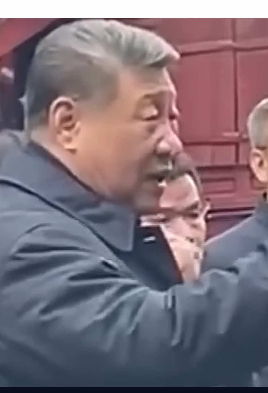 习近平在丽江，询问“字怎么念”