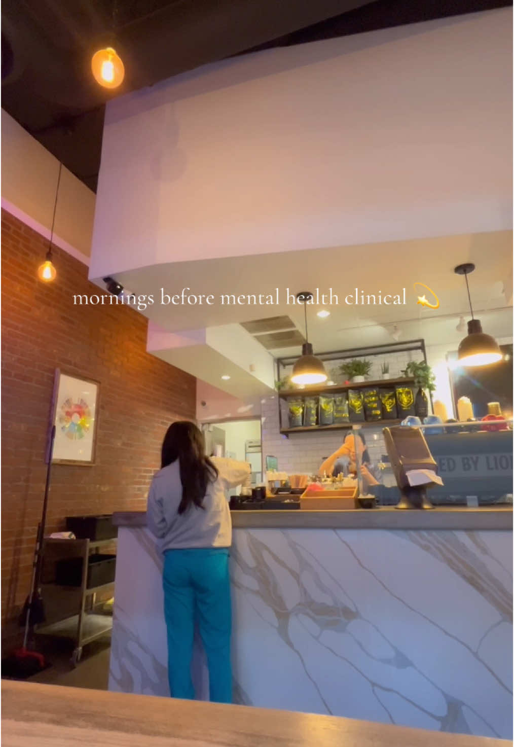 Its all sugar& honey before mental health clinicals 💫 #nursingschool #nursingschool #latinastudent #latinanurses #acceleratednursingschool #lvnnurse #cinicals #studentnurse #coffeetiktok #mentalhealthclinic 